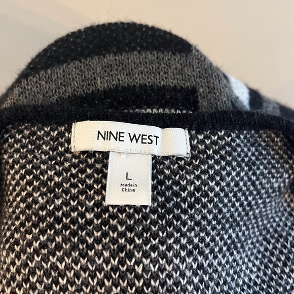 Long sweater - Picture 3 of 3